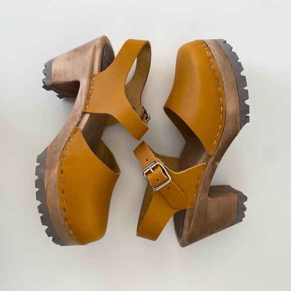 New MIA Abba Swedish Wooden Clogs from Free People, Mustard 38 - Picture 4 of 7